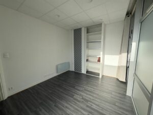 Location Bureaux à Rennes de 72m² - Réf. n°886 - PHOTO4_886_1759934268.jpg