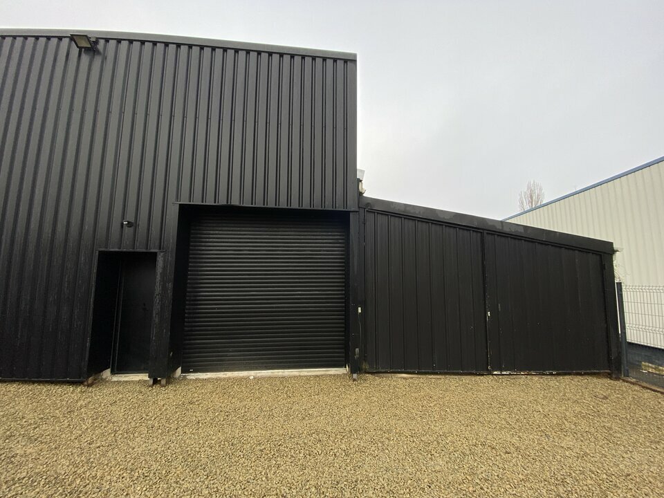 Location Entrepôt – Local d&rsquo;activité à Rennes de 320m² - Réf. n°4404 - PHOTO1_4404_1765381047.jpg
