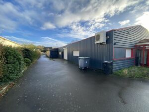 Vente Entrepôt – Local d&rsquo;activité à SAINT JACQUES DE LA LANDE de 900m² - Réf. n°2197 - PHOTO2_2197_1764000912.jpg