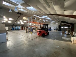 Vente Entrepôt – Local d&rsquo;activité à SAINT JACQUES DE LA LANDE de 900m² - Réf. n°2197 - PHOTO5_2197_1764000910.jpg