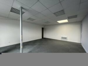 Location Bureaux à Montgermont de 79m² - Réf. n°981 - PHOTO8_981_1770634772.jpg