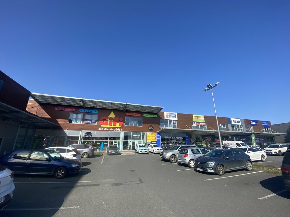 Vente Bureaux à VERN SUR SEICHE de 233m² - Réf. n°2026 - PHOTO1_2026_1743499104.jpg