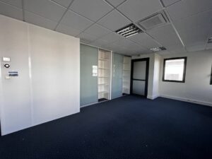 Location Bureaux à SAINT GREGOIRE de 250m² - Réf. n°4089 - PHOTO1_4089_1678867230.jpg