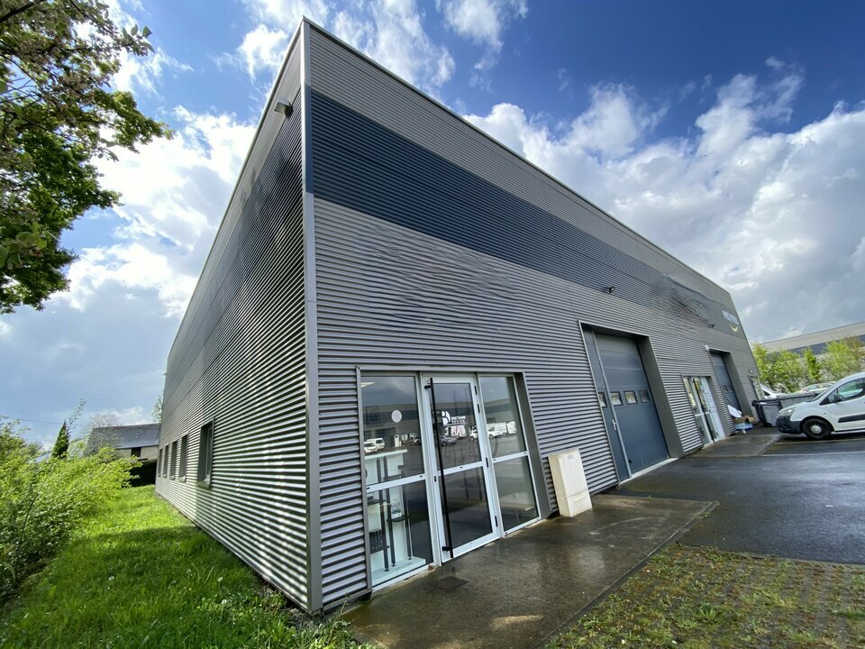 Vente Entrepôt – Local d&rsquo;activité à Pacé de 443m² - Réf. n°4322 - PHOTO1_4322_1714379504.jpg