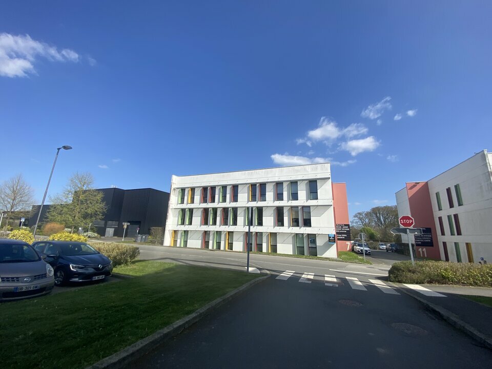 Vente Bureaux à Chartres-de-Bretagne de 358m² - Réf. n°4567 - PHOTO1_4567_1743600613.jpg