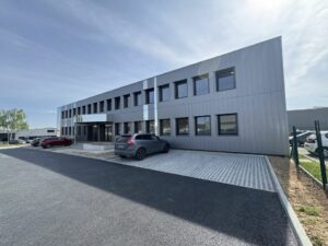 Location Bureaux à Le Rheu de 148m² - Réf. n°4584 - PHOTO1_4584_1745827221.jpg