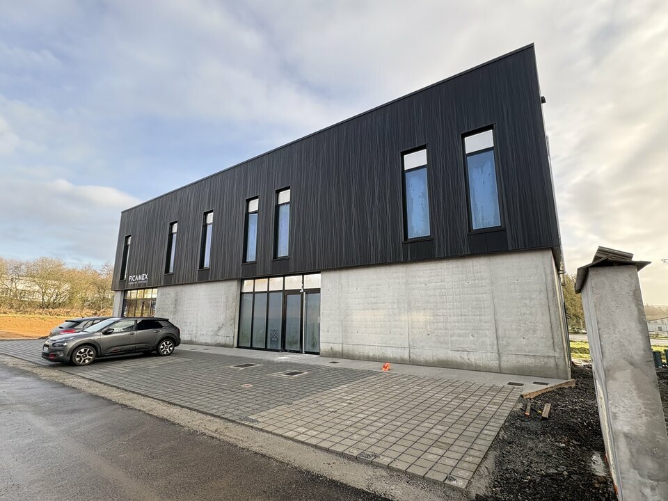 Location Bureaux à Vitré de 305m² - Réf. n°4778 - PHOTO1_4778_1771233648.jpg