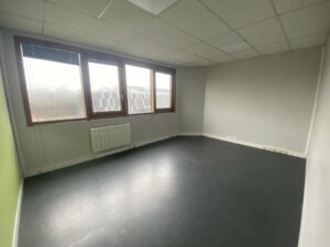 Vente Bureaux à Cesson-Sévigné de 145m² - Réf. n°4481 - PHOTO4_4481_1737965427.jpg