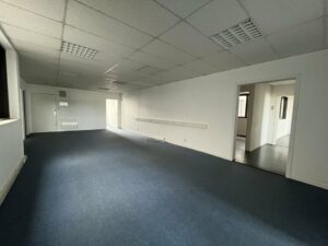 Location Bureaux à Cesson-Sévigné de 110m² - Réf. n°379 - PHOTO5_379_1748425646.jpg