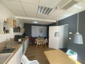 Vente Bureaux à Chartres-de-Bretagne de 358m² - Réf. n°4567 - PHOTO5_4567_1743600615.jpg