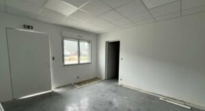 Location Entrepôt – Local d&rsquo;activité à THORIGNE FOUILLARD de 175m² - Réf. n°4682 - PHOTO5_4682_1759735337.jpg