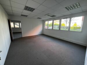 Location Bureaux à SAINT GREGOIRE de 261.69m² - Réf. n°4766 - PHOTO5_4766_1770043291.jpg