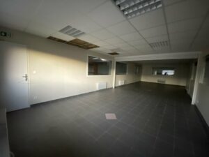 Location Entrepôt – Local d&rsquo;activité à Domloup de 570m² - Réf. n°4641 - PHOTO7_4641_1766235571.jpg