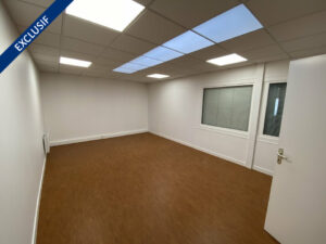 Location Bureaux à VEZIN LE COQUET de 140m² - Réf. n°4345 - PHOTO8_4345_1729235000.jpg