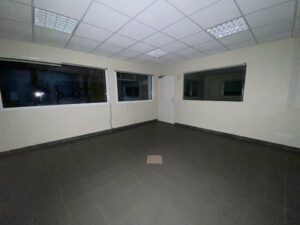 Location Entrepôt – Local d&rsquo;activité à Domloup de 570m² - Réf. n°4641 - PHOTO8_4641_1766235571.jpg