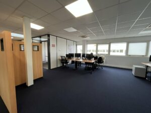 Location Bureaux à VERN SUR SEICHE de 255m² - Réf. n°3608 - PHOTO9_3608_1762160556.jpg