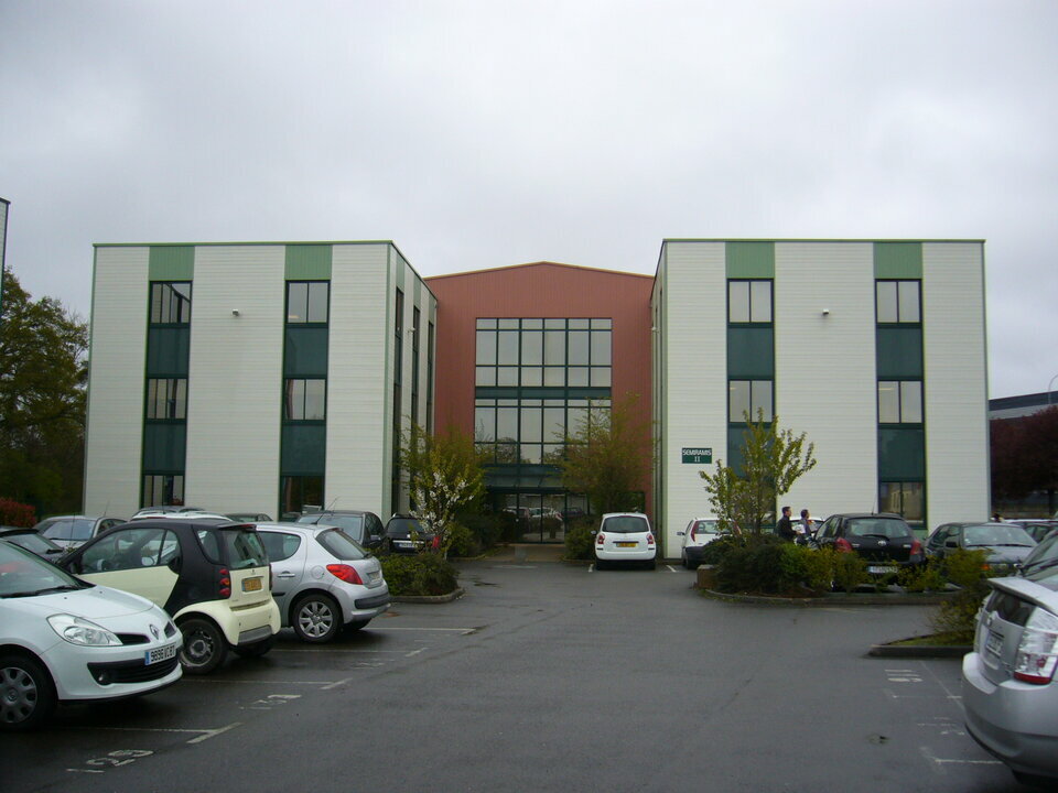 Location Bureaux à VERN SUR SEICHE de 175m² - Réf. n°1890 - PHOTO1_1890_1742918880.jpg