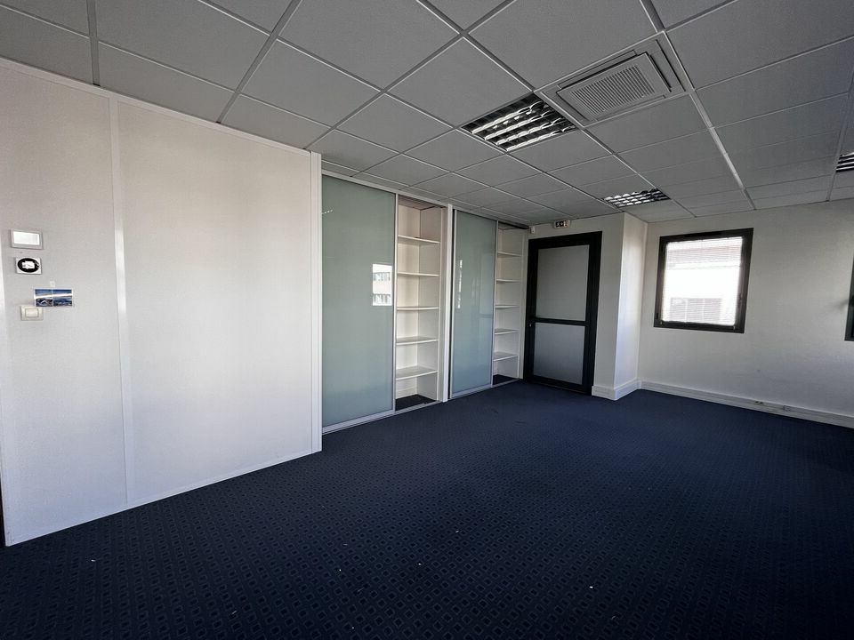 Location Bureaux à SAINT GREGOIRE de 250m² - Réf. n°4089 - PHOTO1_4089_1678867230.jpg