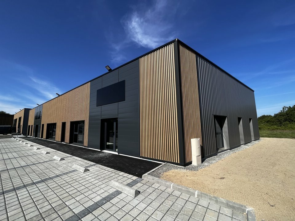 Vente Bureaux à LA BOUEXIERE de 160m² - Réf. n°4168 - PHOTO1_4168_1748246784.jpg