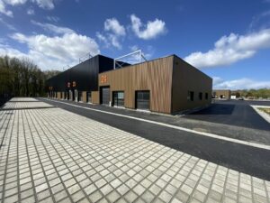 Vente Entrepôt – Local d&rsquo;activité à Goven de 222.91m² - Réf. n°4296 - PHOTO1_4296_1774859167.jpg