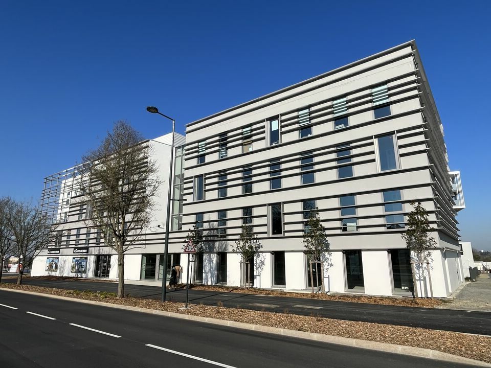 Vente Bureaux à Cesson-Sévigné de 100m² - Réf. n°4325 - PHOTO1_4325_1714381778.jpg