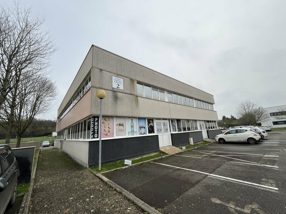 Location Bureaux à Bruz de 184m² - Réf. n°4749 - PHOTO1_4749_1768822022.jpg