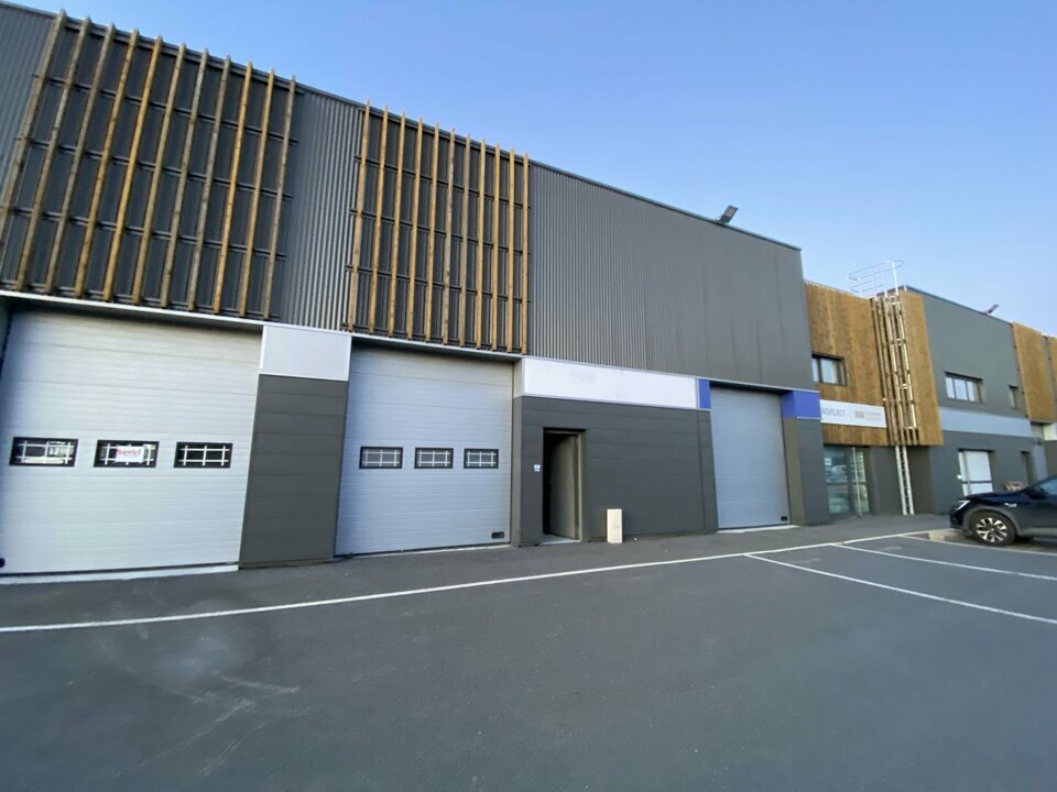 Location Entrepôt – Local d&rsquo;activité à PACÉ de 212m² - Réf. n°4787 - PHOTO1_4787_1772439548.jpg