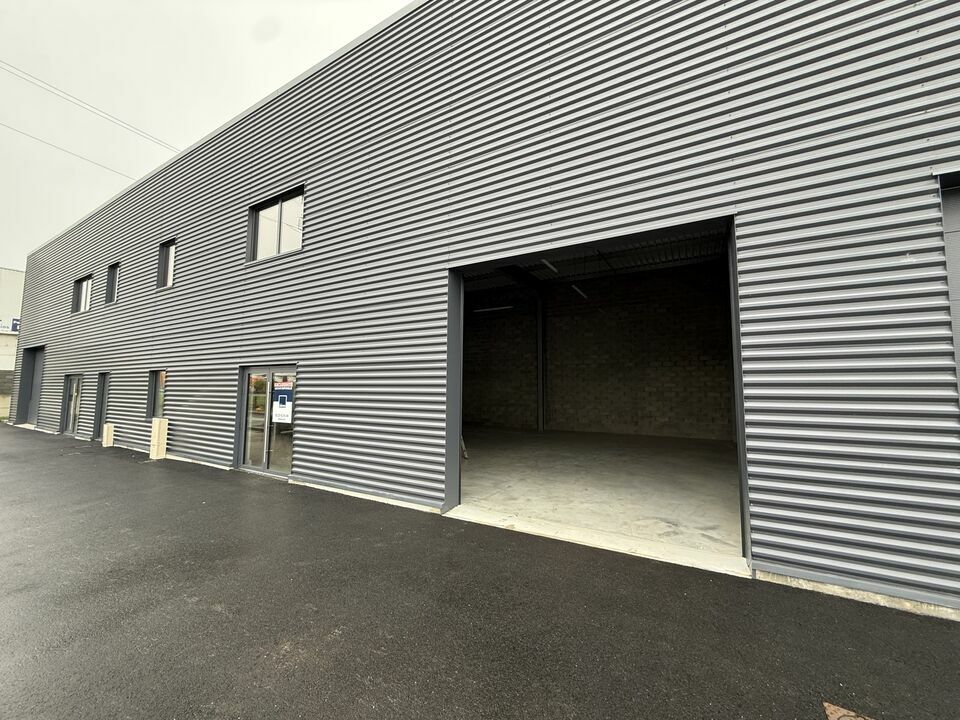 Location Entrepôt – Local d&rsquo;activité à Le Rheu de 212m² - Réf. n°4825 - PHOTO1_4825_1778488073.jpg