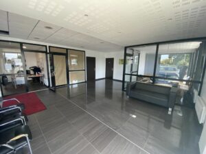 Vente Entrepôt – Local d&rsquo;activité à Chevaigné de 777m² - Réf. n°3829 - PHOTO2_3829_1709127758.jpg