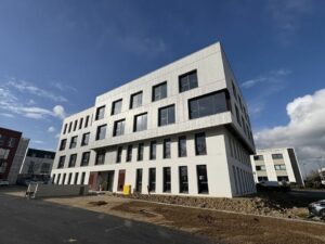 Vente Bureaux à Chartres-de-Bretagne de 1337.5m² - Réf. n°4208 - PHOTO2_4208_1746029505.jpg