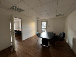 Location Bureaux à Betton de 295m² - Réf. n°4062 - PHOTO3_4062_1675848634.jpg