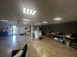 Location Bureaux à VEZIN LE COQUET de 150m² - Réf. n°4660 - PHOTO3_4660_1756450673.jpg