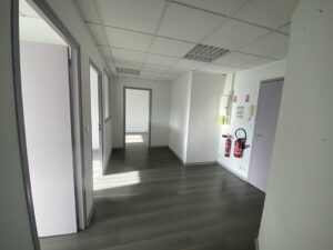 Location Bureaux à Chantepie de 70m² - Réf. n°1063 - PHOTO4_1063_1731425771.jpg