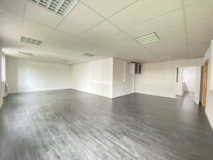 Location Bureaux à Cesson-Sévigné de 380m² - Réf. n°4109 - PHOTO5_4109_1681813765.jpg