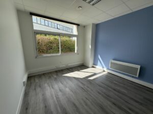 Location Bureaux à Pacé de 350m² - Réf. n°4664 - PHOTO6_4664_1757923799.jpg