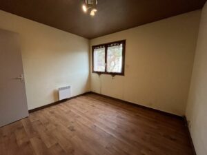 Location Bureaux à MONTREUIL LE GAST de 90m² - Réf. n°4666 - PHOTO6_4666_1757944507.jpg