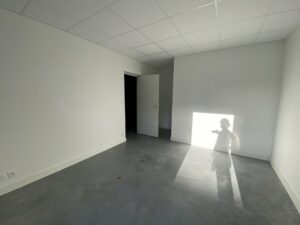 Location Entrepôt – Local d&rsquo;activité à THORIGNE FOUILLARD de 175m² - Réf. n°4682 - PHOTO6_4682_1764770704.jpg