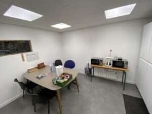 Location Entrepôt – Local d&rsquo;activité à VEZIN LE COQUET de 400m² - Réf. n°4158 - PHOTO7_4158_1686903963.jpg