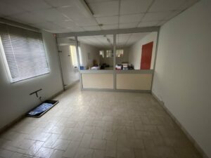 Vente Entrepôt – Local d&rsquo;activité à SAINT JACQUES DE LA LANDE de 1000m² - Réf. n°430 - PHOTO7_430_1740412573.jpg