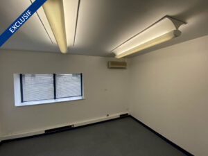 Location Bureaux à VEZIN LE COQUET de 140m² - Réf. n°4345 - PHOTO7_4345_1729235000.jpg