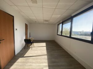 Location Bureaux à VERN SUR SEICHE de 250m² - Réf. n°4564 - PHOTO7_4564_1743427621.jpg