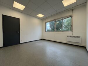 Location Bureaux à Chantepie de 14.21m² - Réf. n°4679 - PHOTO7_4679_1761057058.jpg