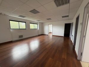 Location Bureaux à Liffré de 260m² - Réf. n°4652 - PHOTO8_4652_1753861653.jpg