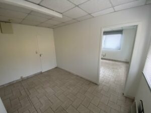 Vente Entrepôt – Local d&rsquo;activité à SAINT JACQUES DE LA LANDE de 1000m² - Réf. n°430 - PHOTO9_430_1740412573.jpg