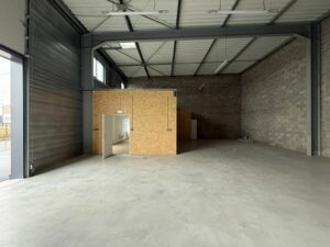 Location Entrepôt – Local d&rsquo;activité à Le Rheu de 212m² - Réf. n°4825 - PHOTO9_4825_1778488074.jpg
