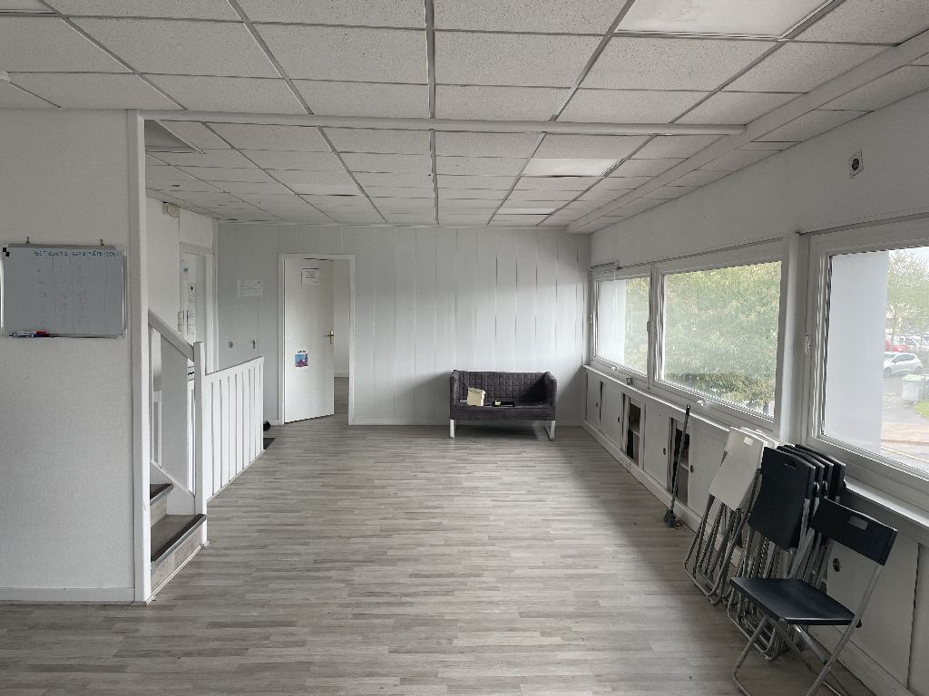 Location Bureaux à Pacé de 75m² - Réf. n°3925 - PHOTO1_3925_1669020199.jpg