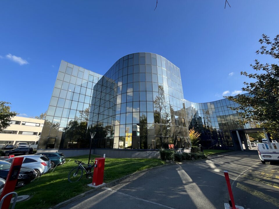 Vente Bureaux à Cesson-Sévigné de 200m² - Réf. n°4818 - PHOTO1_4818_1776954093.jpg