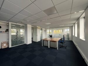 Vente Bureaux à Cesson-Sévigné de 200m² - Réf. n°4818 - PHOTO7_4818_1776954092.jpg