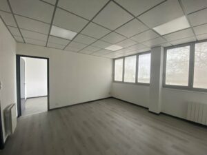 Vente Bureaux à Chantepie de 48m² - Réf. n°4547 - PHOTO8_4547_1742207277.jpg