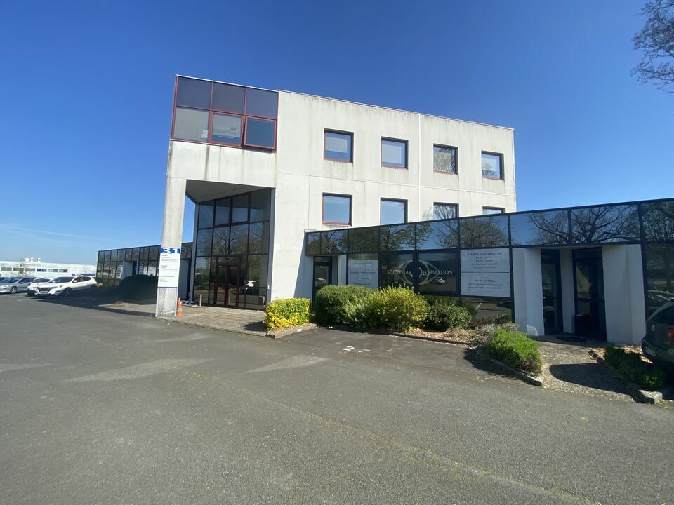 Location Bureaux à Chantepie de 130m² - Réf. n°1562 - PHOTO1_1562_1744180588.jpg